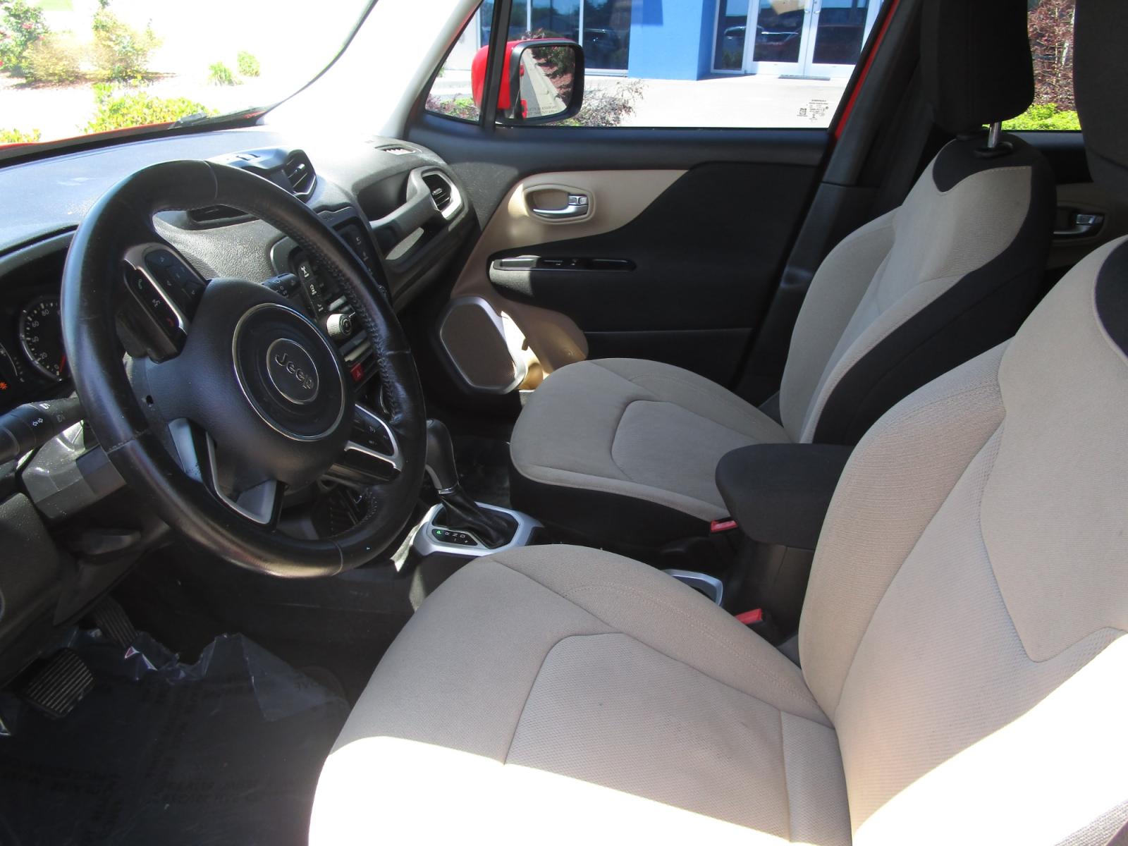 2015 RED /Black / Cloth Jeep Renegade Latitude FWD (ZACCJABT0FP) with an 2.4L L4 engine, 6-Speed Manual transmission, located at 1814 Albert Pike Road, Hot Springs, AR, 71913, (501) 623-1717, 34.494228, -93.094070 - Photo #4